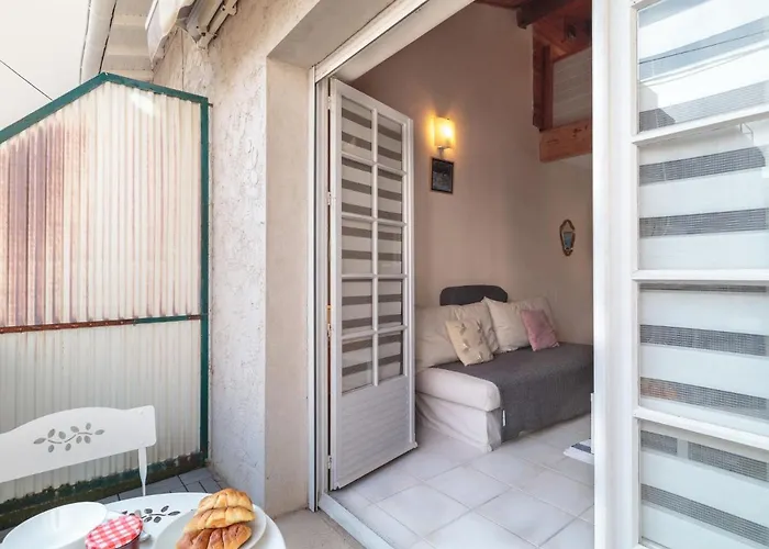 דירה Rampe Du Vengeur By Interhome רויאן